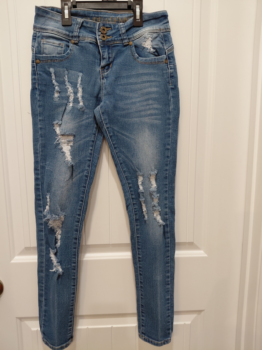 Women’s Skinny Distressed Jeans in Blue - Slim Fit #2048